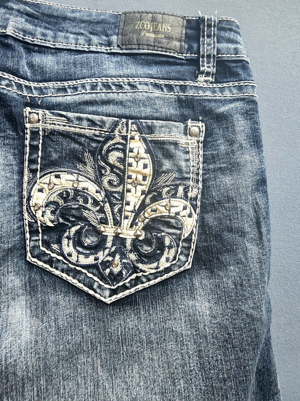 ZCO Jeans Fleur De Lis Capri Jeans Size 15 Dark Wash Cropped